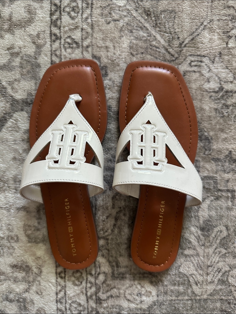 Tommy Hilfiger White Leather Logo Toe-Post Slide Sandals